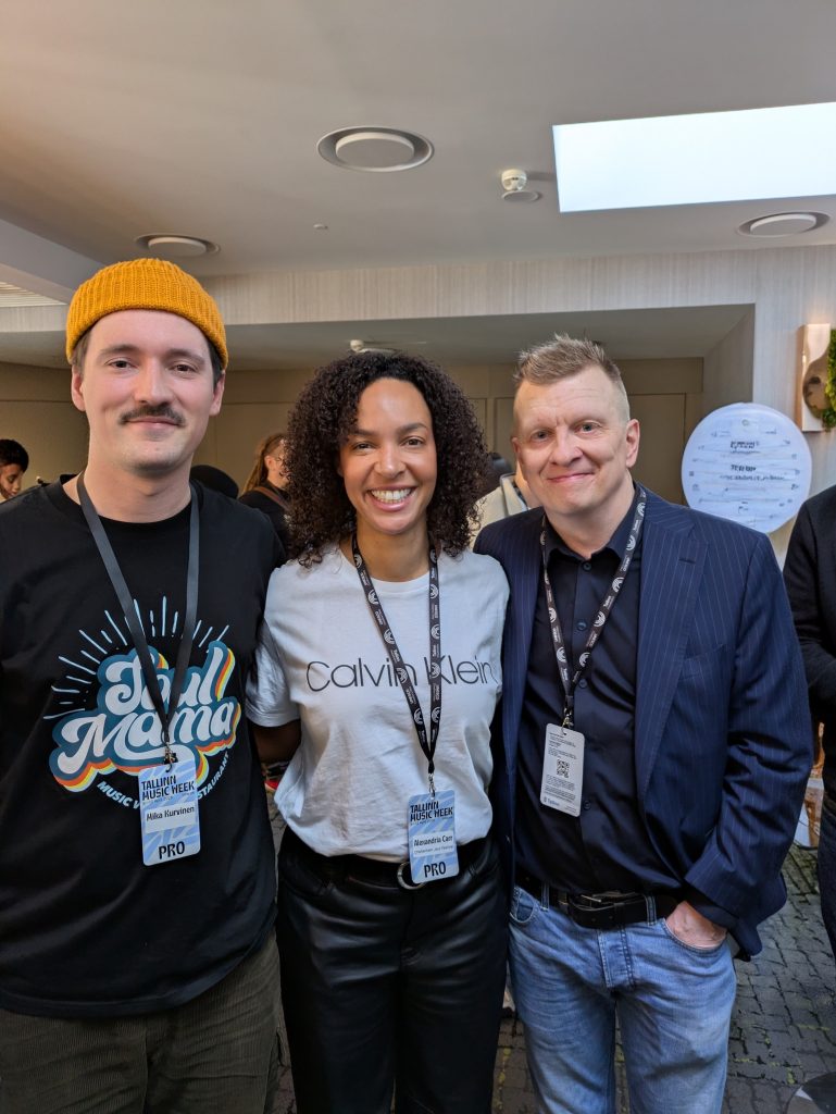 Encounters that I do, here with Misha and Alexandra Carr.
